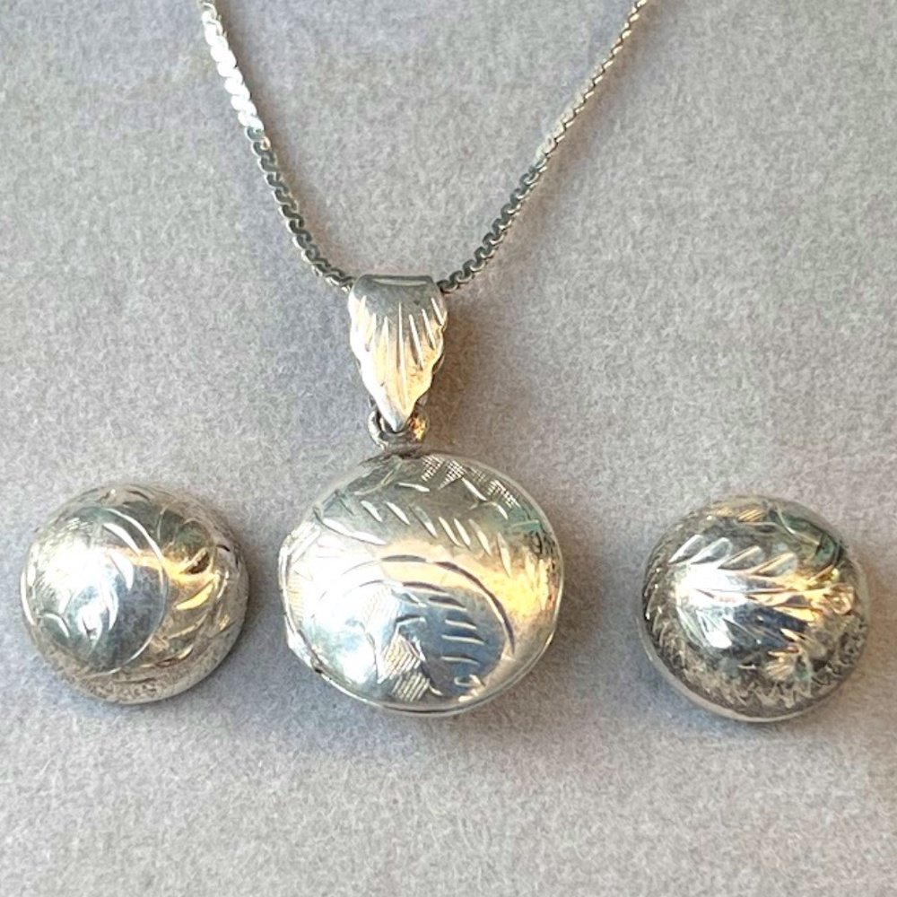 925 Silver Stamped Locket/Earrings Set 🎉2X Host Pick🎉 - Picture 1 of 13